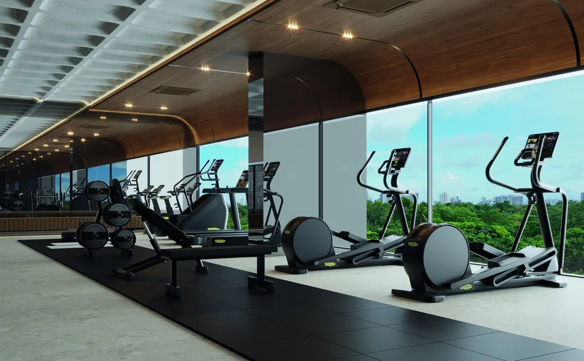Academia equipada Technogym com vista